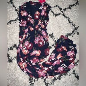 Isabel Maternity Navy Floral Dress New with tags size S - Small
